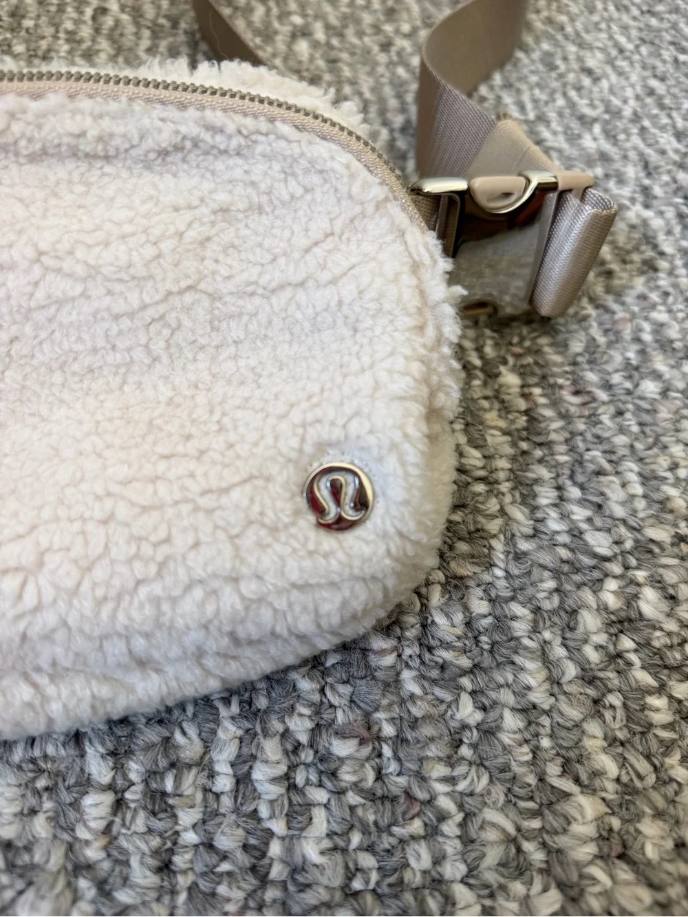Lululemon Sherpa Belt Bag
